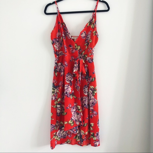 Scalloped Neckline Floral Wrap Dress - Picture 5 of 8
